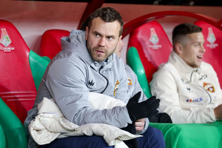 Igor Akinfeev responde a rumores sobre fichajes en el CSKA