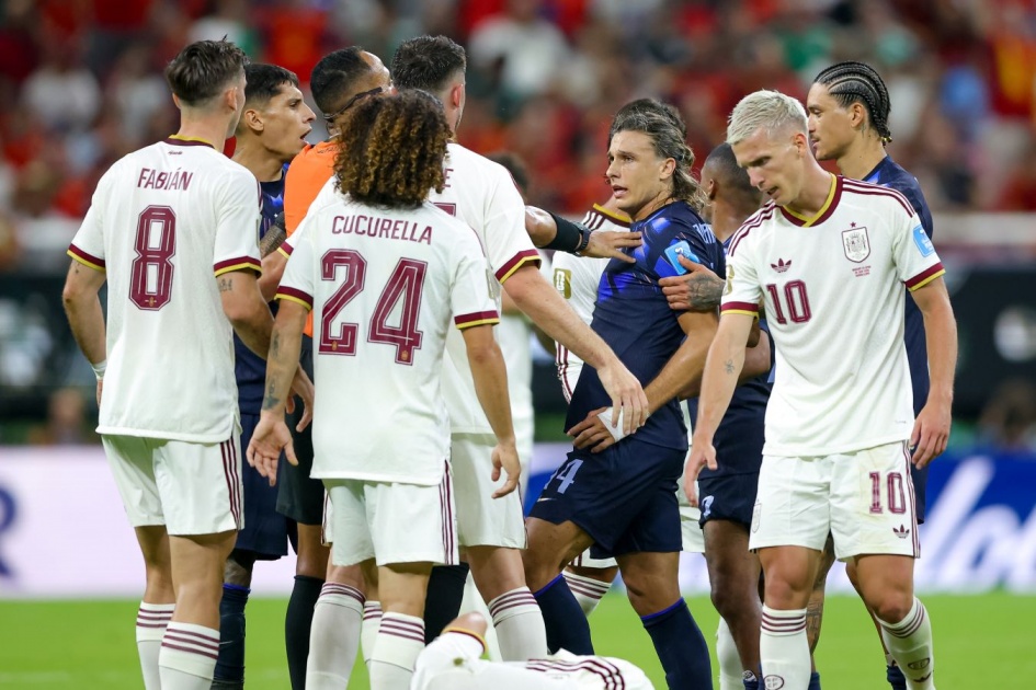 Uruguayer Kanobbio zu Rotem Karten im Spiel gegen Spanien: „Ich bin nicht mit den Stollen voraus reingegangen“