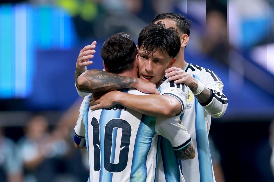 La police londonienne sauve un supporter argentin pris à partie par