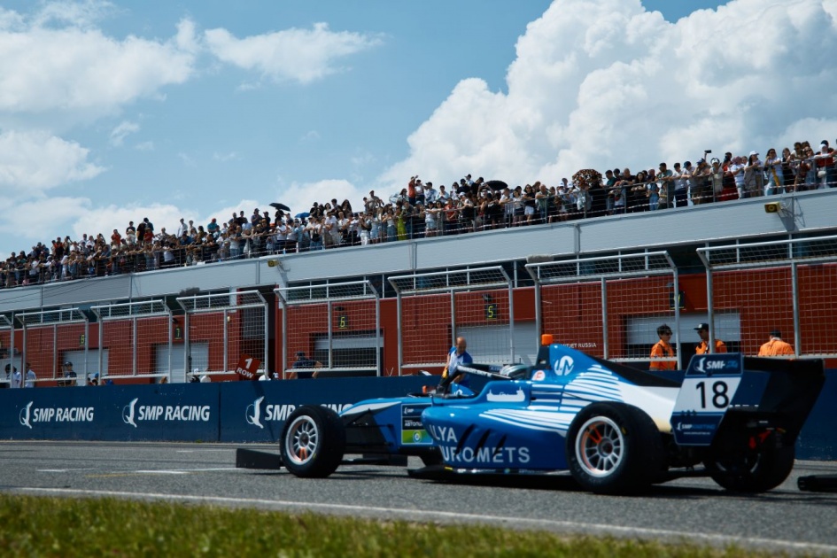 SMP Formula 4: «от происходящего на трассе просто невозможно было оторваться»