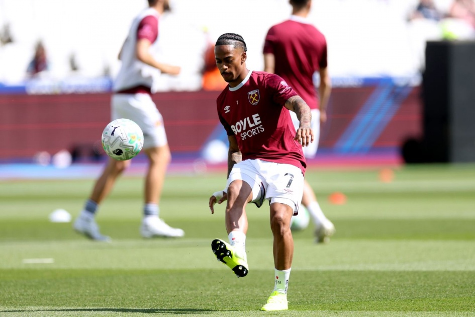 Manchester United want to buy Crysencio Summerville with