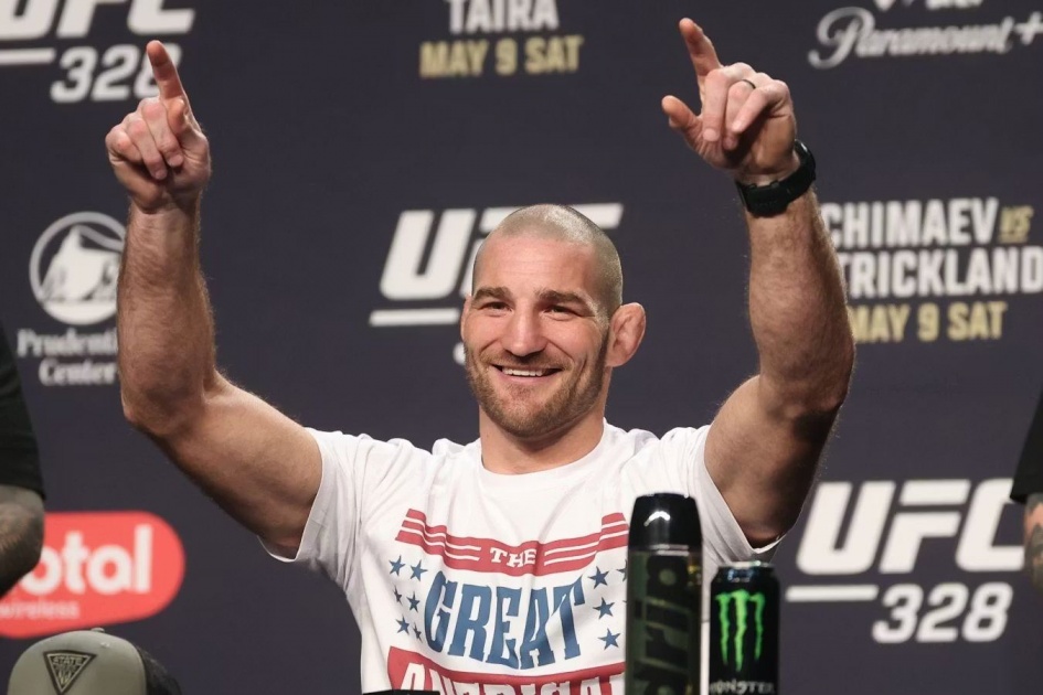 Стрикленд раскритиковал гонорары бойцов UFC