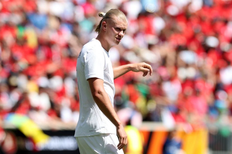 Jamie Carragher compare Harry Kane et Erling Haaland : un style plus