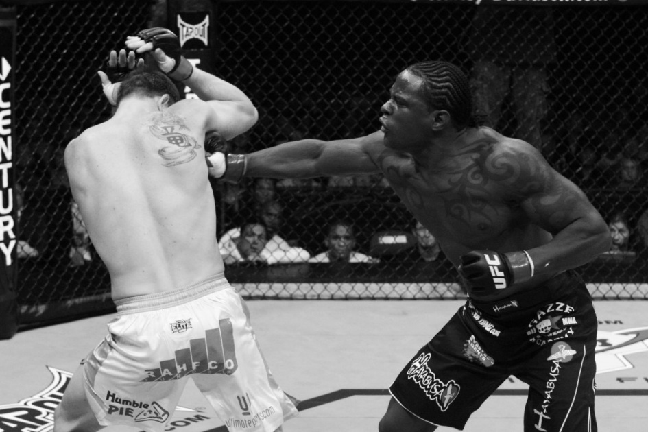 Скончался экс-боец UFC и Bellator Джей Силва