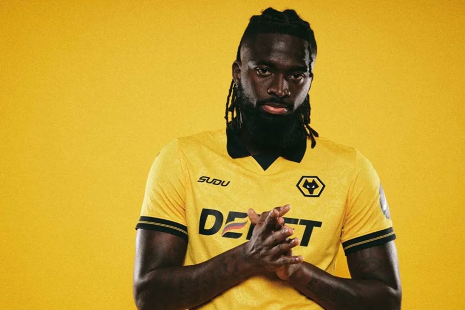 Toluwalase Arokodare genera controversia en el Wolverhampton