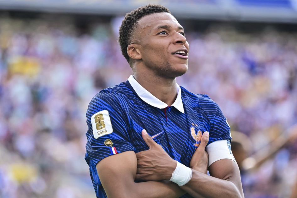 Mbappé scores his 20th goal in his 20th World Cup match, leaving just 1