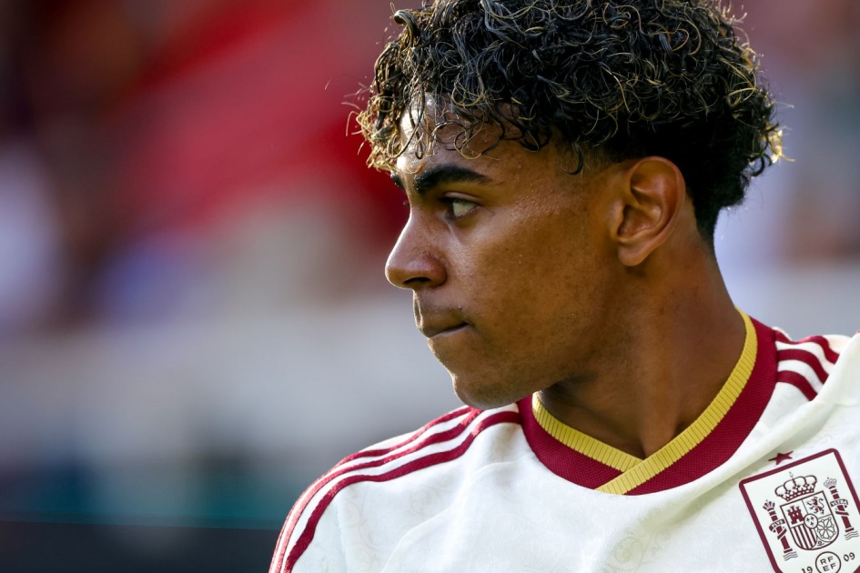 Lamin Yamal is featured on the list of favorites for the Golden Boy award