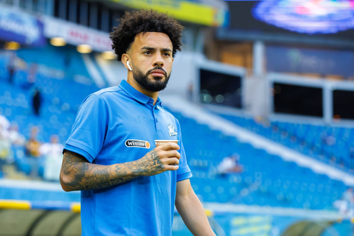 Клаудиньо презентация в зените. Футбол зенит. Что сказал клаудиньо. Клаудиньо сборная бразилии. Клаудиньо обои.