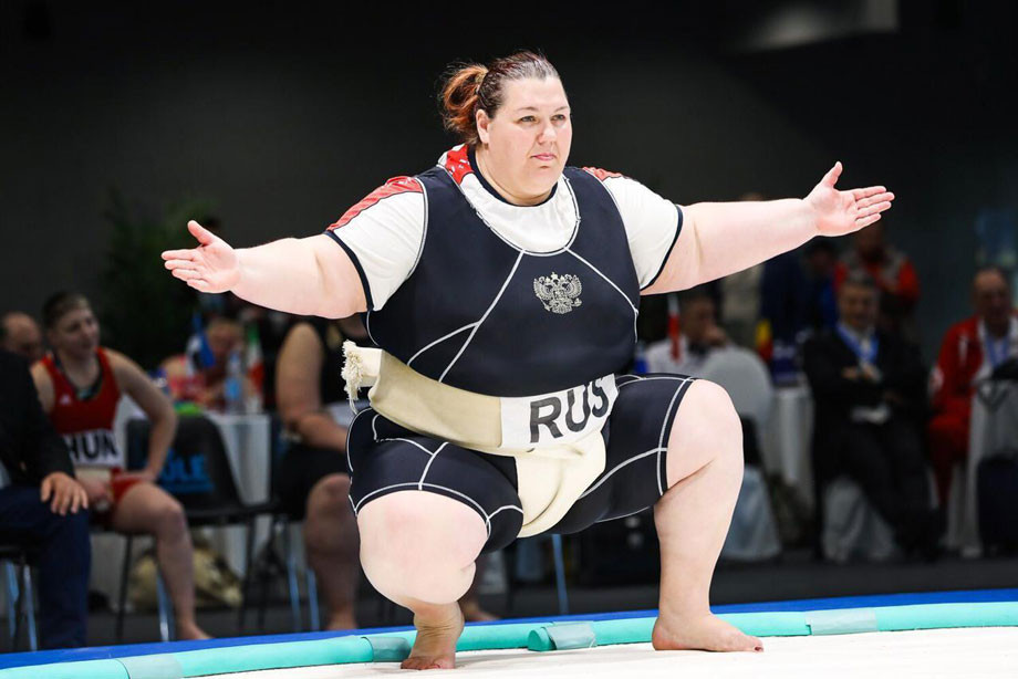 Чемпионка по сумо перешла из Украины в Россию её травили как это возможно Чемпионат