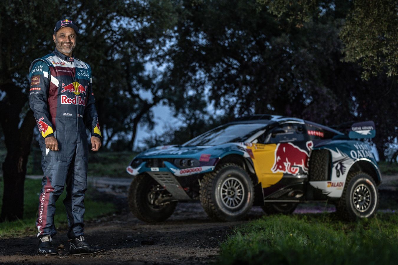 Dakar 2024. Peugeot 2008 DKR. Пежо 2008 Дакар. Карлос Сайнс Дакар. Карлос Сайнс старший Дакар.