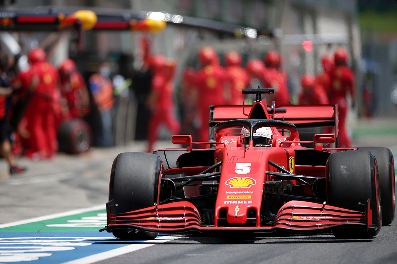 Vettel Ferrari 2020 Austria. Кубоки формула 1 Австрия. Ф1 Мерседес Испания 23 квалификация. Квалификация ф 1