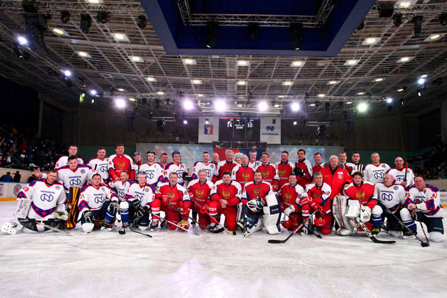 Легенды хоккея. Русские круги хоккей. Ночная хоккейная лига Норильск. Хоккейная компания Норильский никель.