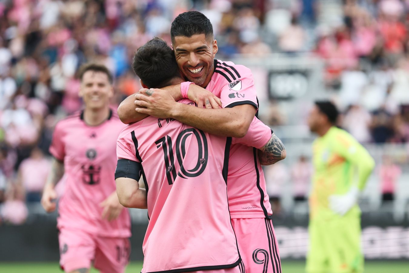 Интер майами реал солт. Бэкхэм месси бускетс. Ювентус рио де атлетико кари прогноз. Mls «интер майами». Ronaldo vs atletico madrid 2016.