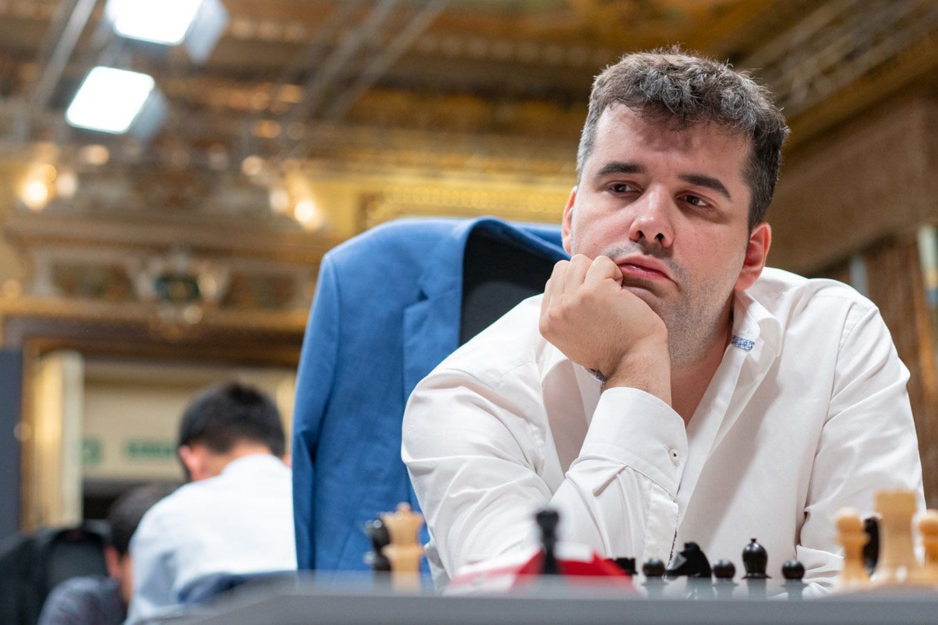 Гукеш доммараджу шахматист. Карлсен непомнящий 2024. Карлсен непомнящий 2022. Непомнящий шахматист. Карлсен непомнящий 2024.
