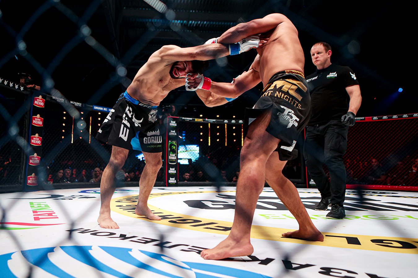 Боец мма петр ян. Бен аскрен робби лоулер бой. Союз мма бои. Мма стал. Хабиб нурмагомедов порье бой.