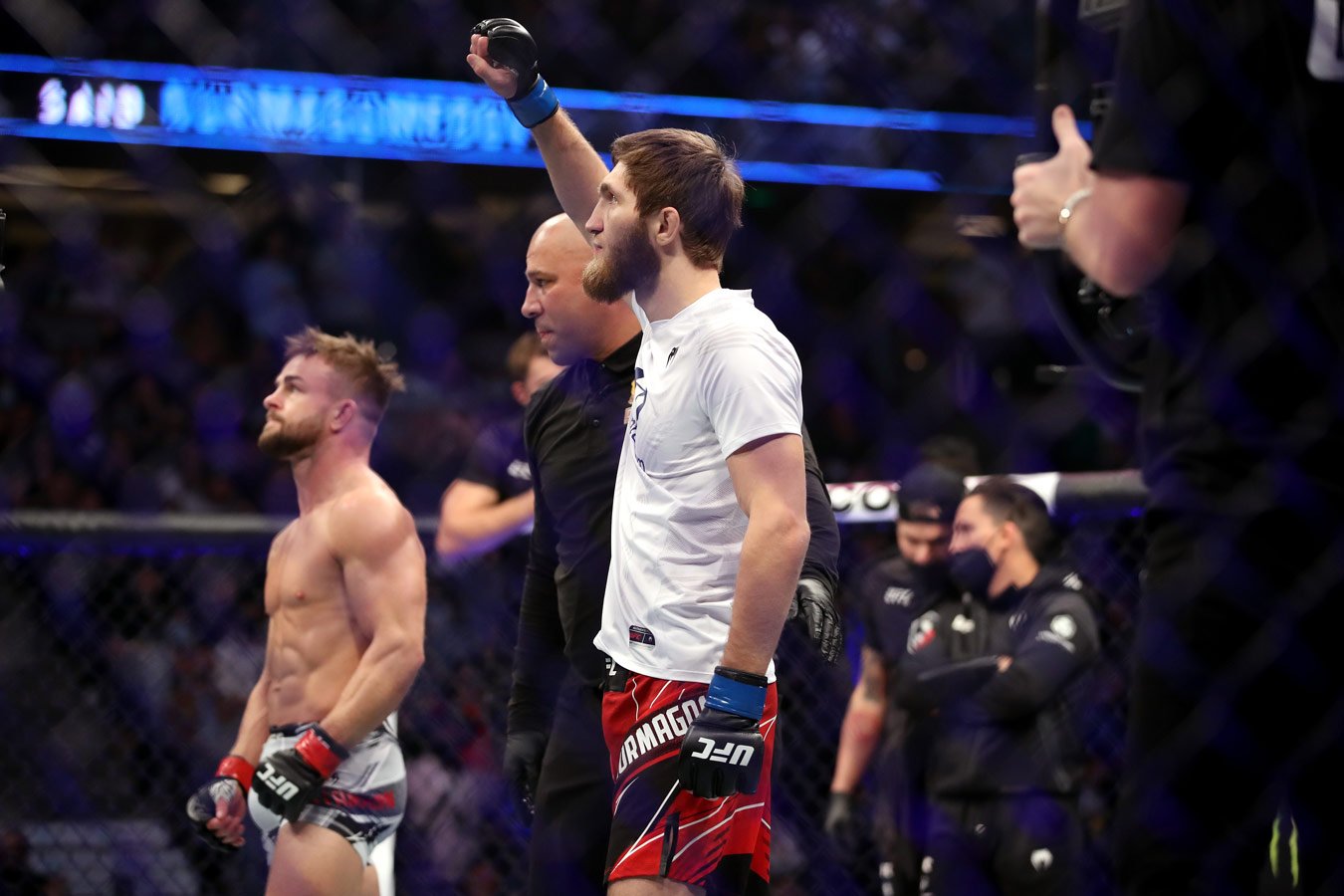 Саид Нурмагомедов победил Стаманна удушающим приёмом на турнире UFC 270.