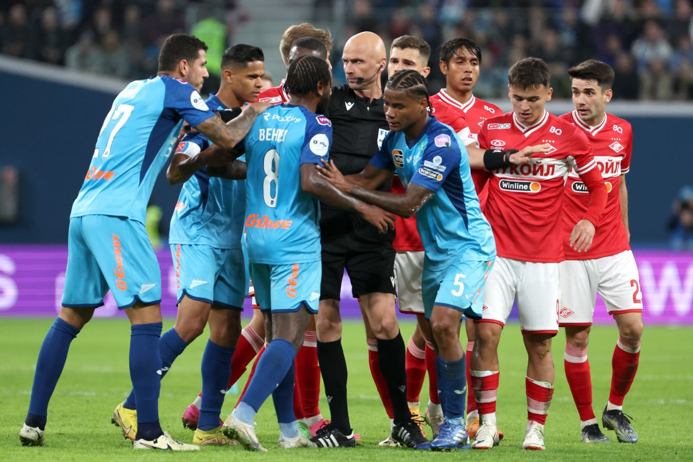 реальным игрокам. выиграл деньги в казино. реальным игрокам. Freestyle игра. Fifa 22 как играть вдвоем за одну команду по сети.