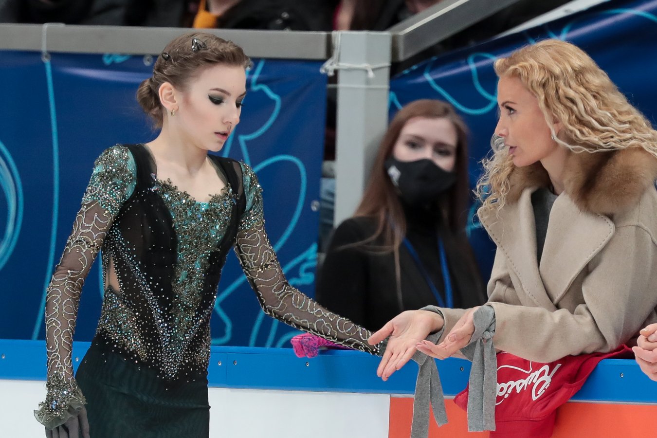 Была ли тутберидзе на свадьбе трусовой. Фигуристки тутберидзе. Была ли тутберидзе на свадьбе трусовой. Тутберидзе этерис трусовой. Была ли тутберидзе на свадьбе трусовой.