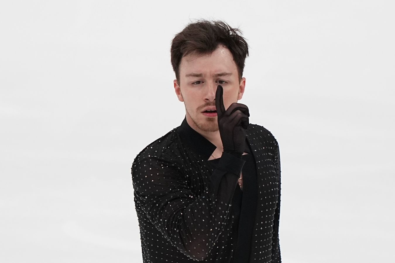 Фигурист Дмитрий Алиев показал, как записывает трек на студии Чемпионат