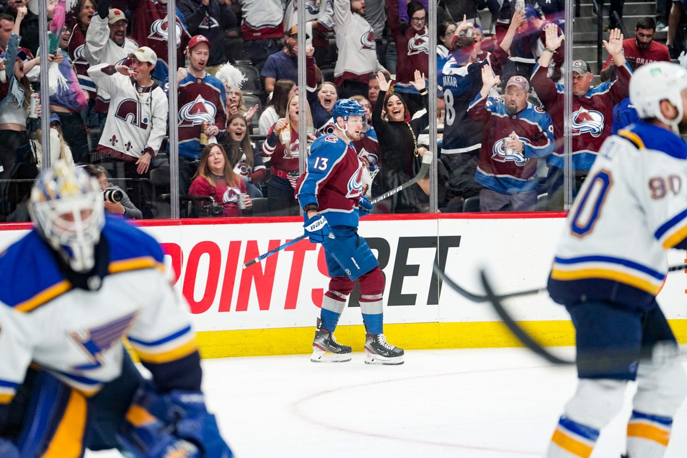 Колорадо сент луис. Мартен сен Луи 2005 NHL. Ничушкин сент Луис. Ничушкин НХЛ. Валерий Ничушкин Колорадо Эвеланш.