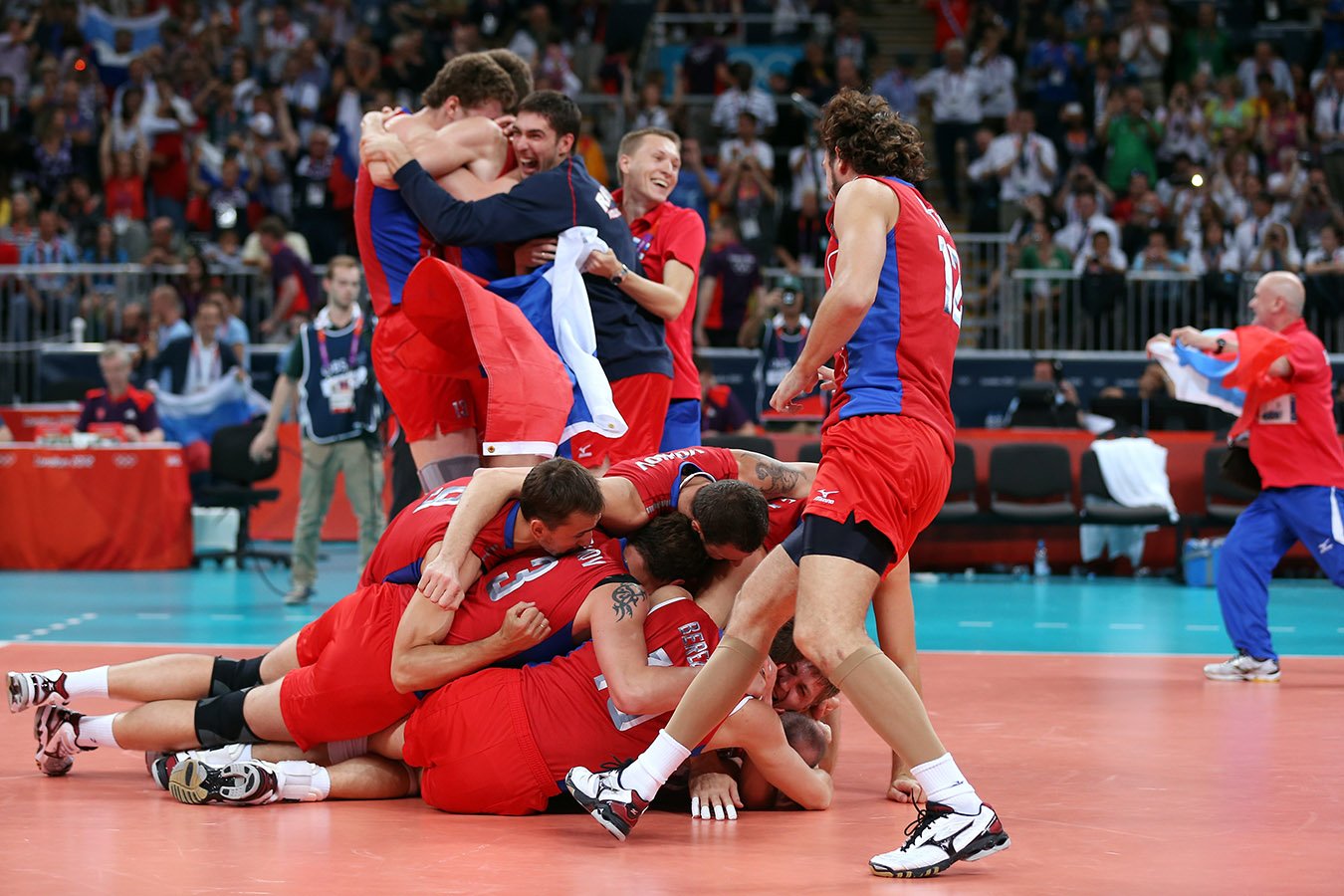Волейбол мужчины финал россия бразилия. Победа волейболистов на Олимпиаде 2012. Волейбол 2012 Россия.
