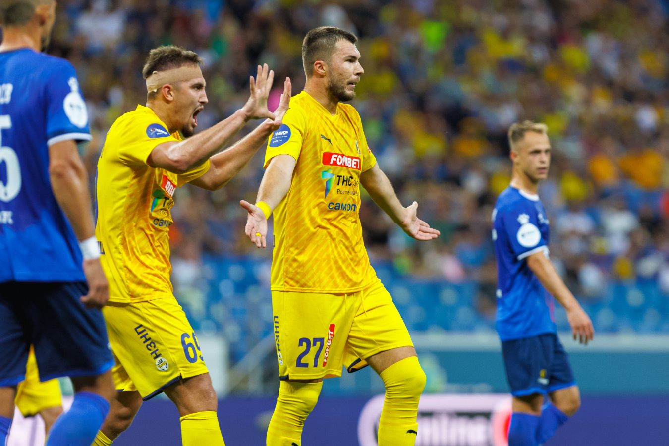 Голенков ростов. Лучшие российские футболисты. Рнд форвард. 2014 2015. Форвард ростов.