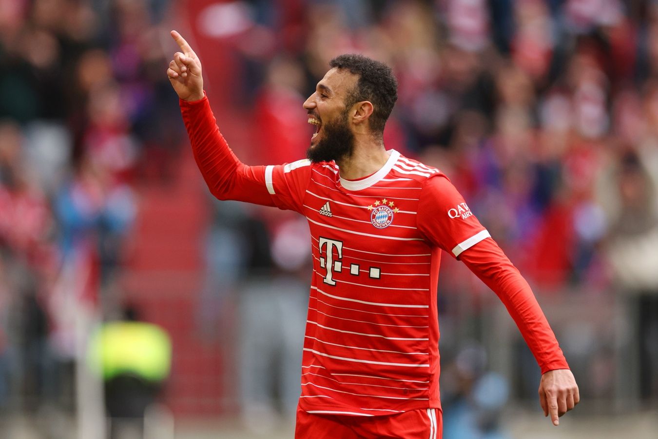 сколько забила бавария. сколько забила бавария. мюллер и левандовски с кубком германии. левандовски. бавария 5.