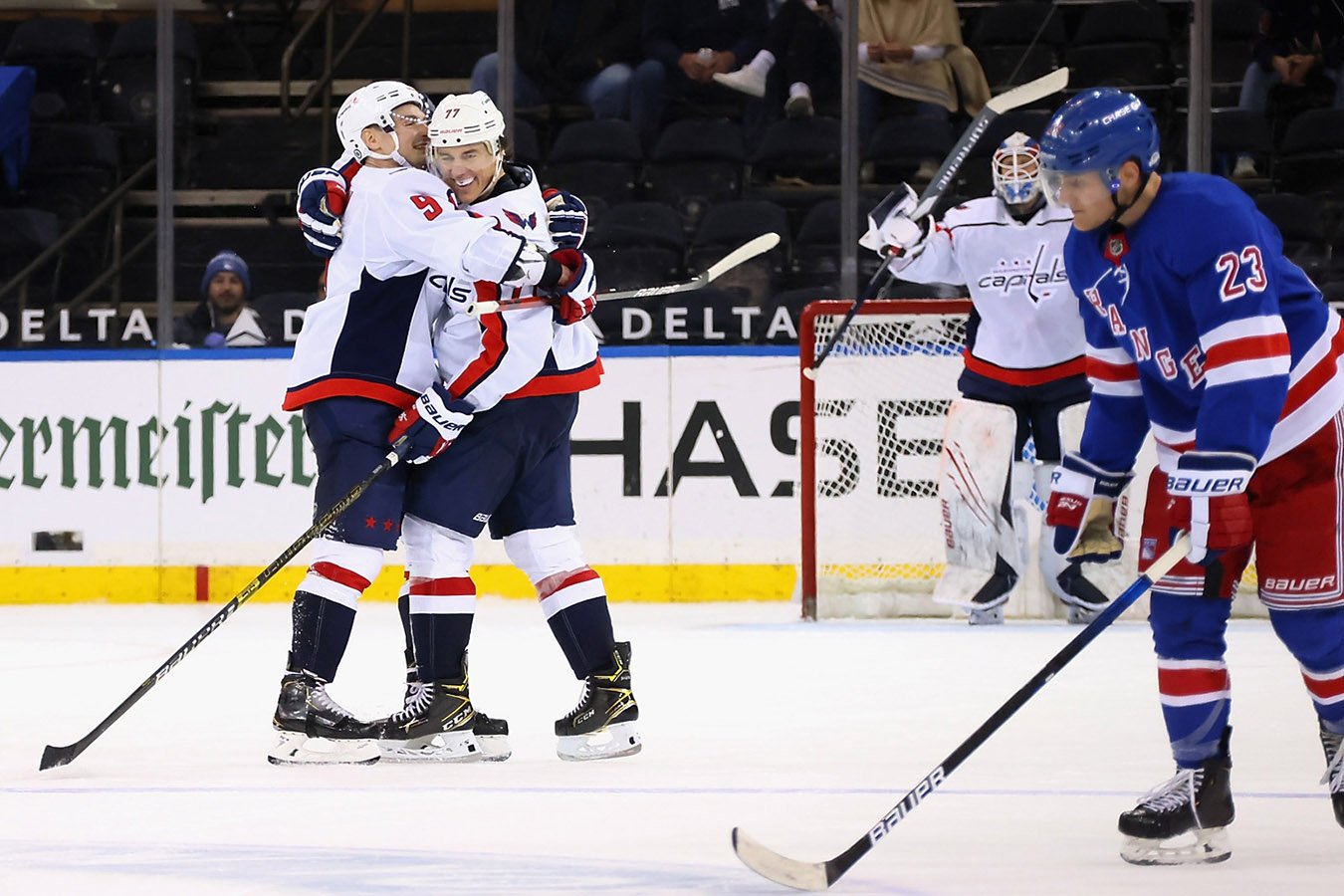 Вашингтон Кэпиталз Нью-Йорк Рейнджерс текстовая трансляция. Capitals vs Rangers. Вашингтон Рейнджерс смотреть онлайн бесплатно. О'Нил и Маунт хет-трик.