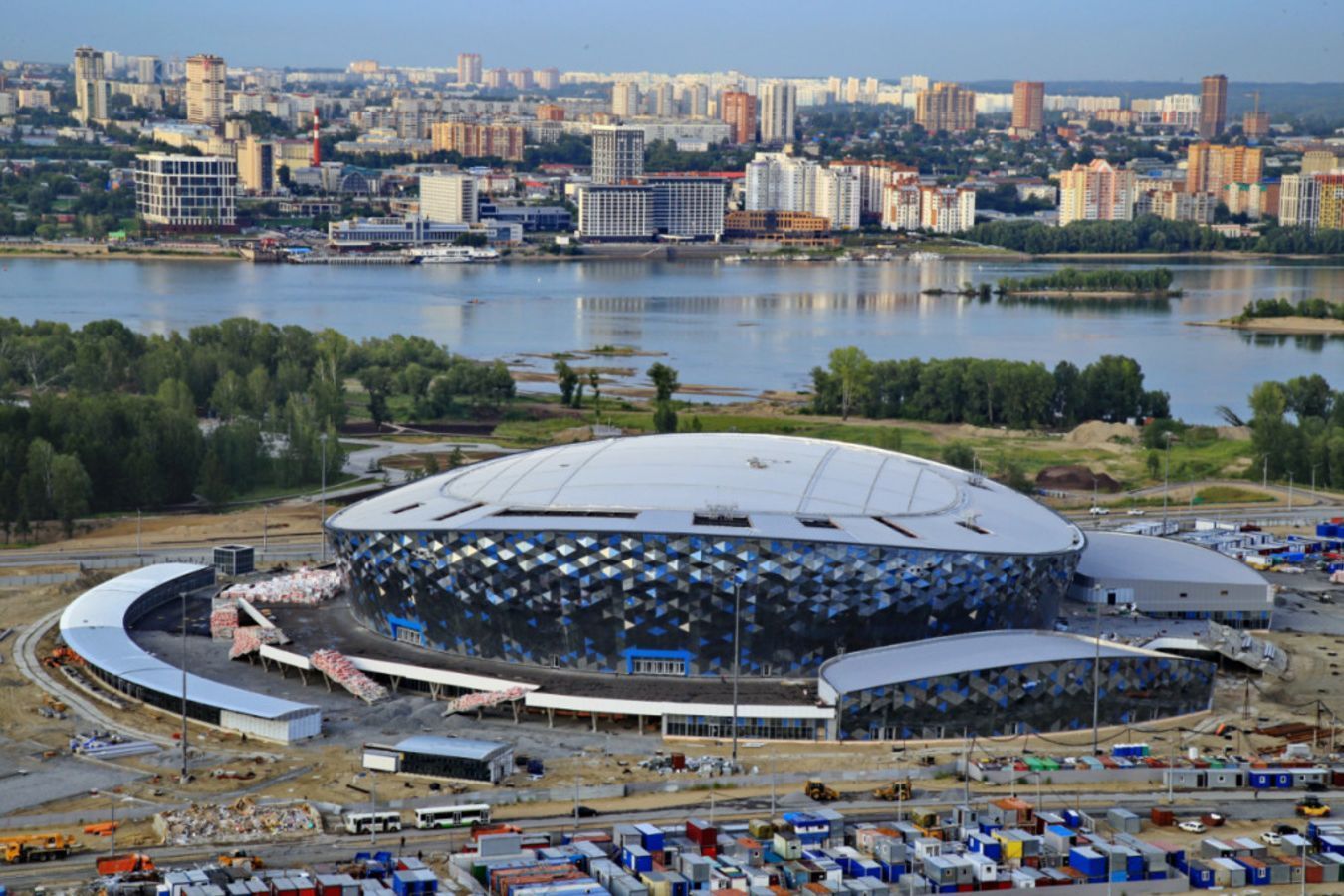 стадион алмаз в москве в 90