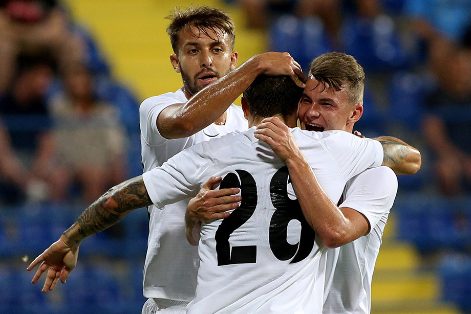 Будё глимт лига конференций. Фк заря 2014. Заря луганск исход матча. Дмитрий кара мустафа тренер. Пропустить заря.