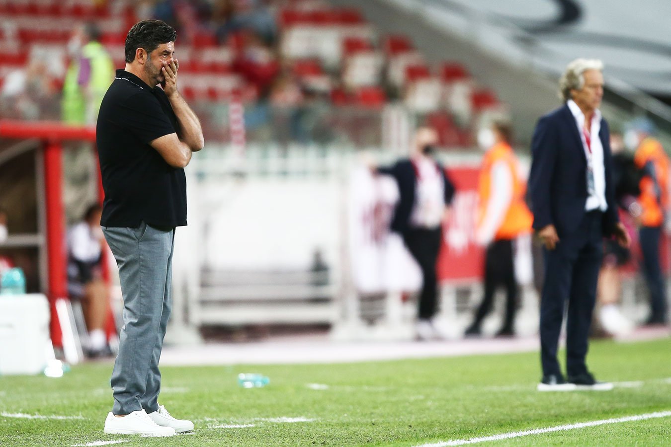 Мостовой бенфика. 10 августа 56а иваново. 10 08 2010. Красивый фон для рабочего стола windows 10. 10 08 2010.