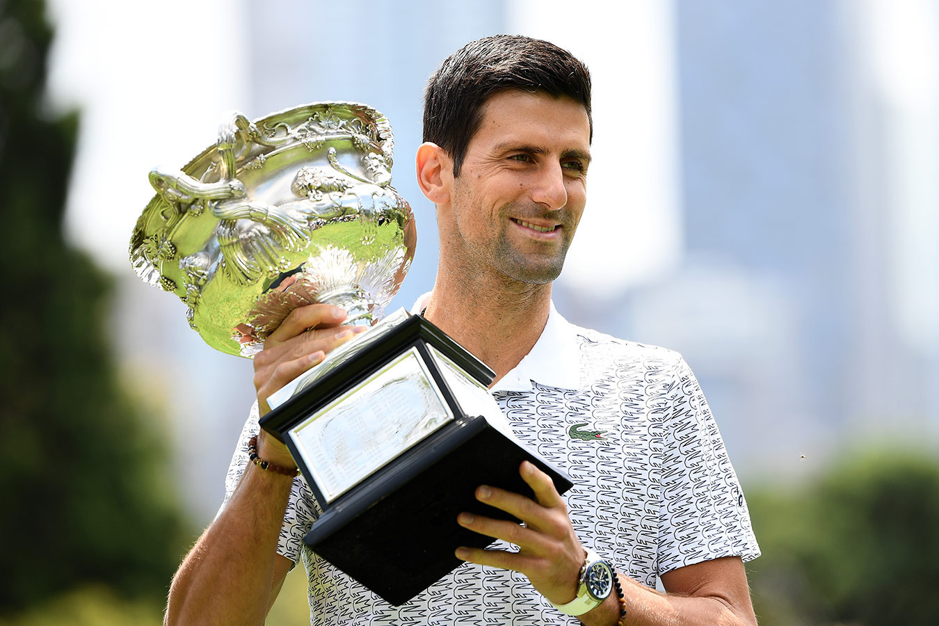 Как стать первым. Novak Djokovic with money.