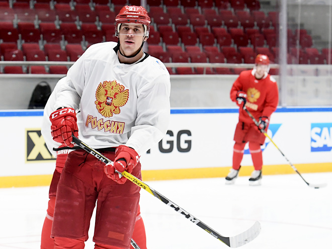 Тренировочный дацюк. Хоккеист сборной России Малкин. Сборная России по хоккею Евгений Малкин. Малкин в сборной России. Евгений Малкин в сборной России.