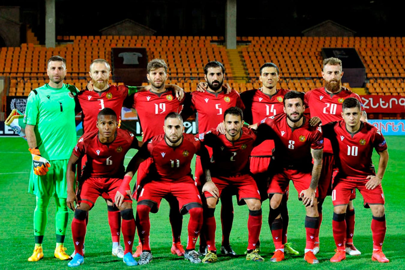 Командой армения. Armenian National Team. Сборная Армении по футболу. Сборная Армении 2022. Вратарь сборной Армении.