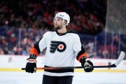 Новости дня в хоккее за 24 июня 2023 года, Мичков прибыл в США, профсоюз НХЛ отреагировал на отказ от радужных маек