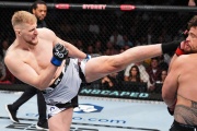 UFC 293: Александр Волков — Тай Туиваса, победа удушающим приёмом, шансы российского бойца на титульный поединок