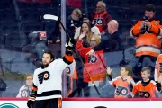 Что сделал хоккеист Иван Проворов: отказ россиянина надевать ЛГБТ-майку запустил волну в НХЛ, хронология событий