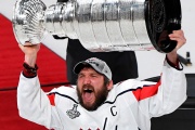 Овечкин — уже легенда НХЛ. Осталось только побить вечные рекорды Гретцки