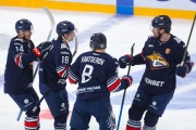 Огненный матч в КХЛ! «Металлург» перевернул игру с «Локомотивом»