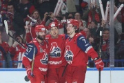 Чемпион КХЛ остаётся в игре! «Локомотив» вернул в Омск полуфинал Кубка Гагарина Чемпион КХЛ остаётся в игре! «Локомотив» вернул в Омск полуфинал Кубка Гагарина
