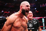 Фриковатый самурай — самый зрелищный боец UFC. За что все любят Иржи Прохазку?