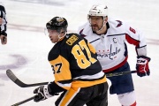 «Флорида» обыграла «Питтсбург» в матче НХЛ, Бобровский остановил Кросби, став первой звездой, «Пингвинз» и большинство