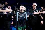 Турнир UFC 294 в Абу-Даби, титульный бой Ислама Махачева, Александр Волкановски требует сделать его запасным