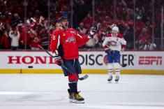 Легенда НХЛ наградил Овечкина!