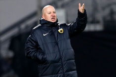 Противоречивый старт Николича в Греции