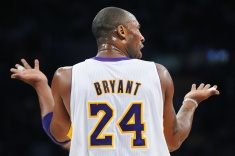 Коби не входит в топ-10 игроков в истории?