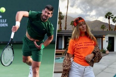 Джокович получил в подарок мерч от Даниэль Коллинз