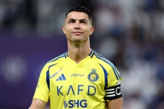 Роналду поборолся с роботом-вратарём. Видео