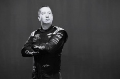 Скончался двукратный чемпион NASCAR Кайл Буш