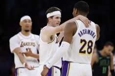 У «Лейкерс» седьмая победа подряд